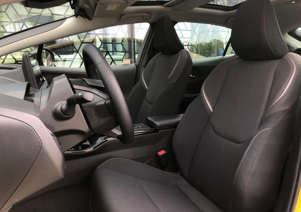 Toyota Prius cena 209900 przebieg: 6880, rok produkcji 2023 z Pleszew małe 596